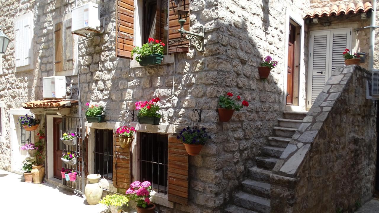 Apartments Renaissance Old Town Budva Buitenkant foto