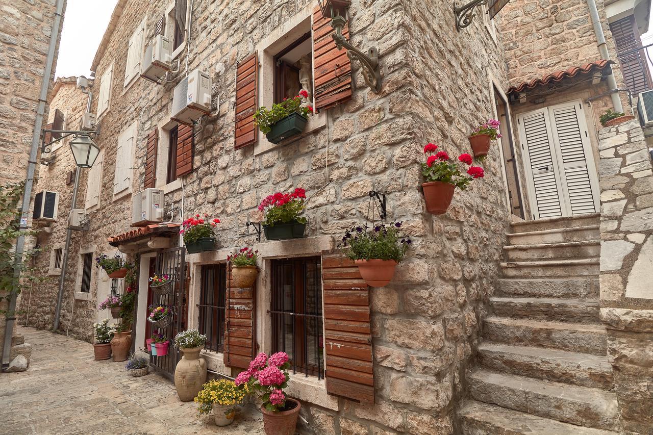 Apartments Renaissance Old Town Budva Buitenkant foto