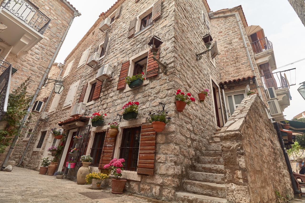 Apartments Renaissance Old Town Budva Buitenkant foto